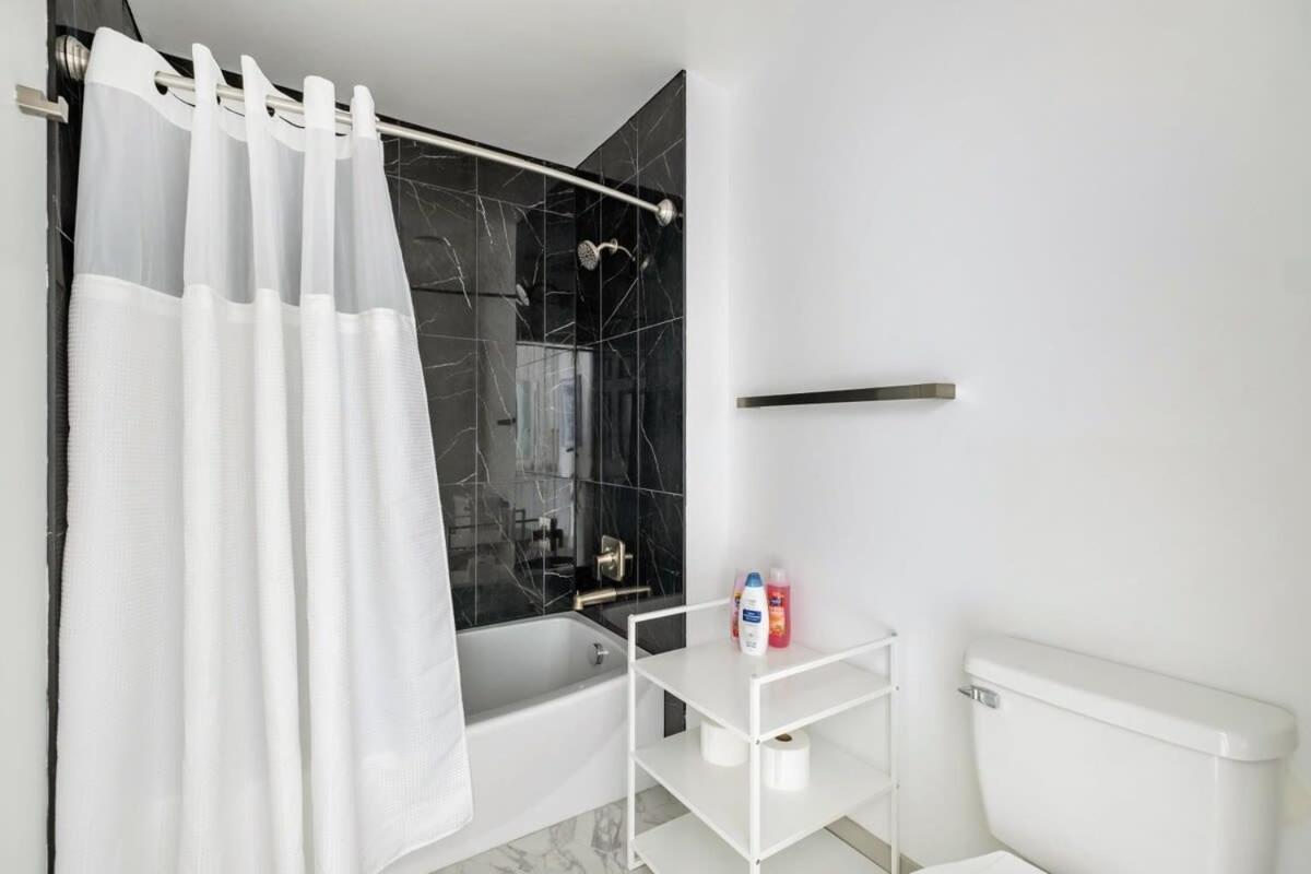 4B 3Ba Premium Family Apartment With Gym 夏洛特 外观 照片
